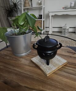 Alternative view of VIKROM Small Triple Moon Cast Iron Cauldron