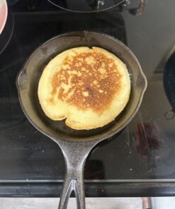 Lodge 6-1/2 Inch Cast Iron Pre-Seasoned Skillet – Signature Teardrop Handle - Use in the Oven, on the Stove, on the Grill, or Over a Campfire, Black 6.5 Inch 34 71QHCYHU4cL