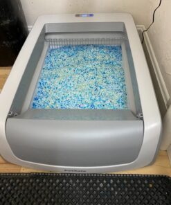 PetSafe ScoopFree Crystal Litter Tray Refills, Premium Blue Crystals, 3-Pack, Disposable Tray, Includes Leak Protection & Low Tracking Litter, Absorbs Odors On Contact 3 Trays 32 71Qz4OMJrqL 1