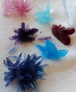 4M 7 Crystal Growing Science Experimental Kit with Display Cases - Easy DIY STEM Toy Lab Experiment Specimens, Educational Gift for Kids, Teens, Boys & Girls 7 Crystals 81 71R4JkS3IyL