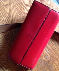 Fiebing's Edge Kote (4oz) - Black - Flexible, Water Resistant Surface Coating for Smoother Leather Edges, Medium Gloss - for Color Coating and Protecting Edges of Leather Shoes, Crafts and Furniture 52 71RhZhM42YL