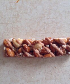 KIND Bars, Caramel Almond & Sea Salt, Healthy Snacks, Gluten Free, Low Sugar, 6g Protein, 12 Count 12 Count (Pack of 1) 25 71RnKebfdeL