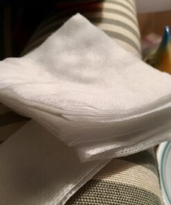 Dynarex Non-Woven Sponges, Non-Sterile, Gauze Sponges, for Cleansing, Prepping and Dressing, Highly-Absorbent and with Less Linting, 4"x 4", 4 Ply, 1 Box of 200 Non-Woven Sponges 200 Count (Pack of 1) 37 71SFwr9dZL