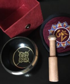 DharmaObjects Tibetan Meditation Om Mani Padme Hum Peace Singing Bowl With Mallet Small Black 18 71SMOoFMeZL