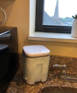 Hommp 0.5 Gallon Tiny Countertop Trash Can, Mini Desktop Garbage Can with Push-Button, White 16 71SYNZ6LpkL