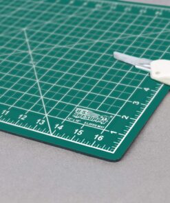 US Art Supply 12" x 18" Green/Black Professional Self Healing 5-Ply Double Sided Durable Non-Slip Cutting Mat Great for Scrapbooking, Quilting, Sewing and all Arts & Crafts Projects 1 20 71T pDr56cL