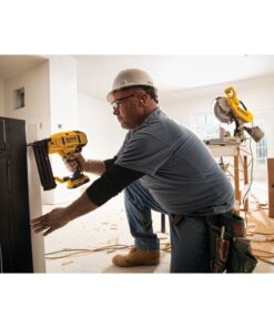 DEWALT 20V MAX* Cordless Brad Nailer Kit, 18GA (DCN680D1) 27 71TBqA1YJoL