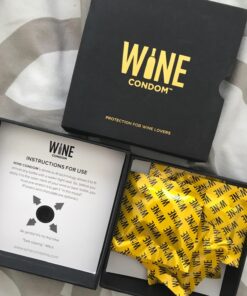 The Original Wine Condoms | Wine & Beverage Bottle Stopper | Air-Tight Grip | Prolong Beverage Freshness | FUNctional Novelty Gift | Food Grade 100% Rubber Latex | Tuxedo Black | Set of 6 29 71TMiGgy0fL