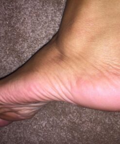 Microplane Colossal Foot File Scraper - The Original Stainless Steel Foot Rasp, Dead Skin/Callus Remover for Feet, Gentle Foot Scrubber, Pedicure Tools for Salon-Quality Foot Care, Black 68 71TPonC8vFL