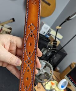 Fiebing's 100% Pure Neatsfoot Oil - Natural Leather Preservative 8 Ounce 20 71TT38jb3SL