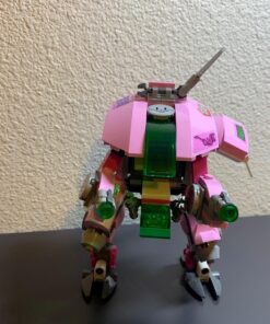 LEGO Overwatch D.Va and Reinhardt 75973 Mech Building Kit with Popular Overwatch Character Minifigures and Buildable Rocket Hammer (455 Pieces) 36 71TicYB4A2L