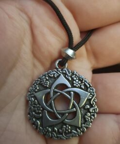 Pentacle of the Goddess Wiccan Jewelry Pagan Pentagram Necklace by Pepi 29 71TlQ1y5ZL