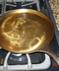 Crisbee Puck® Cast Iron and Carbon Steel Seasoning - Family Made in USA - The Cast Iron Seasoning Oil & Conditioner Preferred by Experts - Maintain a Cleaner Non-Stick Skillet 43 71TwFFVwGzL