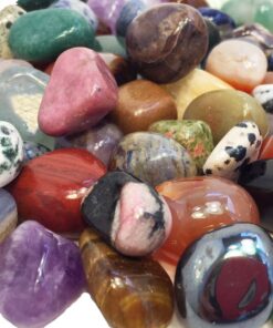ROCK ON! Geology Game with Rock & Mineral Collection – Collect and Learn with STEM-based Educational Science Kit in Carrying Tote - Amethyst, Rhodonite, Selenite Crystal, Unakite and lots more 25 71U9PUPkTQL