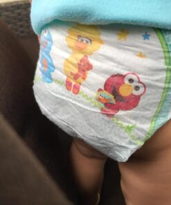 Pampers Baby-Dry Disposable Diapers Size 4, 180 Count, ECONOMY PACK PLUS 18 71UHqUxQm5L