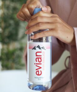 evian Natural Spring Water 500 mL/16.9 Fl Oz (Pack of 6), Bottled Naturally Filtered Spring Water in Individual-Sized Bottles 16.9 Fl Oz (Pack of 6) 18 71UL MUNxdL