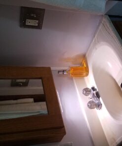 OXYLED Tap Closet Lights, One Touch Light, Stick-on Anywhere 4-Led Touch Tap Light, Cordless Touch Sensor LED Night Light, Battery Operated Stair Safe Lights, 140° Rotation 1 Pack 43 71UYPsCjFTL