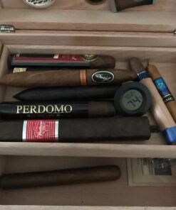 La Madera Cigars Glass and Wooden Cigar Humidor Cigar Box Holds 50 Cigars Lightweight Durable Desktop Humidor 12 71UfB0RTpzL