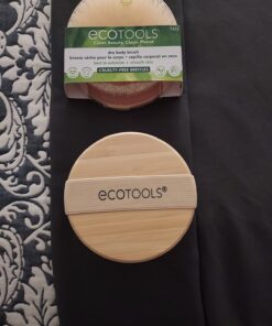 EcoTools Dry Body Brush, for Post Shower & Bath Skincare Routine, Removes Dirt & Promotes Blood Circulation, Helps Reduce Appearance of Cellulite, Eco-Friendly, Vegan & Cruelty-Free, 1 Count Dry Brush, Pink 41 71UfbCBigLL