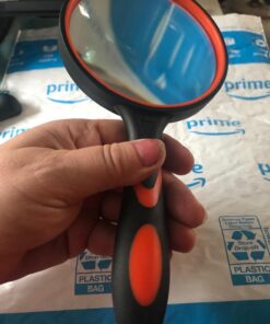 Dicfeos Magnifying Glass 10X Handheld Reading Magnifier with Cleaning Cloth-100MM Large Magnifying Lens with Non-Slip Soft Handle for Seniors Book Newspaper Reading and Kids Nature Hobby Exploration 29 71VBN01p8L