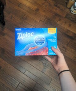 Ziploc Quart Food Storage Freezer Bags, New Stay Open Design with Stand-Up Bottom, Easy to Fill, 75 Count 37 71VQDXTwPWL
