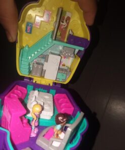 Polly Pocket Playset, Travel Toy with 2 Micro Dolls & Surprise Accessories, Pocket World Cupcake Compact, Food Toy 23 71VVKslIZmL
