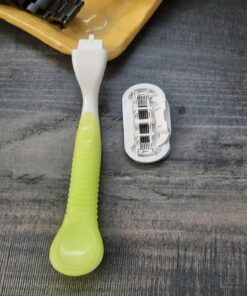 Amazon Basics 5-Blade Razor Refills for Women, 6 Count (Fits Amazon Basics Razor Handles Only) (Previously Solimo) 6 Count (Pack of 1) 6 Refills 16 71VcgObUcIL