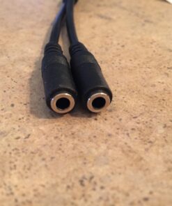 StarTech.com Headset Adapter, Microphone and Headphone Splitter - 3.5mm Male Aux to 3.5mm Female Audio & Mic Combo Jack Y Cable for Laptop / PC (MUYHSMFF) Black Male to Female 34 71Vfz38oorL