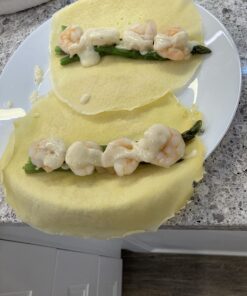 Crepe Maker - Cooks Crepes Bacon, Roti, Tortillas & Pancakes - Nonstick Cooktop - 8-inch Cook Area with On/Off Switch, Automatic Temperature Control & Cool-Touch Handle - Includes Whisk & Spatula 25 71VopWgJmxL