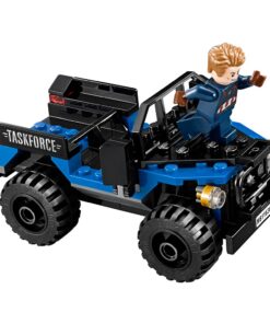 Alternative view of LEGO Marvel Super Heroes Black Panther Pursuit 76047 Toy