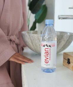 evian Natural Spring Water 500 mL/16.9 Fl Oz (Pack of 6), Bottled Naturally Filtered Spring Water in Individual-Sized Bottles 16.9 Fl Oz (Pack of 6) 21 71WPjUDZBJL