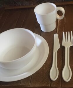 KidKraft 27-Piece Pastel Cookware Set, Plastic Dishes and Utensils for Play Kitchens, Gift for Ages 18 mo+ 46 71WsxohupJL