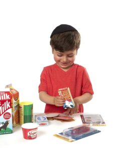 Melissa & Doug Fridge Groceries Play Food Cartons (8 pieces) Toy Groceries, Pretend Play Food, Play Kitchen Accessories For Kids Ages 3+ - FSC-Certified Materials 27 71Wu3UBhauL