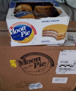 MoonPie Double Decker Banana Marshmallow Sandwich - 2oz, 12Count Box ( 72Count Total) | Double Layer Banana Covered Graham Cracker & Marshmallow Pie, 2.06 Pound (Pack of 6) 23 71XIiNiVo1L