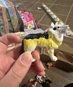 Melissa & Doug Fold and Go Wooden Barn With 7 Animal Play Figures - Farm Animals Portable Toys For Kids And Toddlers Ages 3+ Set 40 71XNq9PUjL