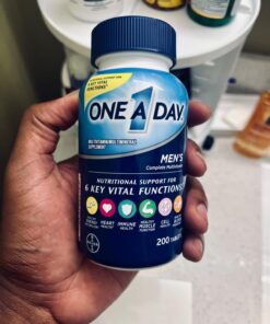 One A Day Men’s Multivitamin, Supplement Tablet with Vitamin A, Vitamin C, Vitamin D, Vitamin E and Zinc for Immune Health Support, B12, Calcium & more, 200 count Men's 200ct 34 71XaYa6 xGL