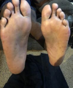 Microplane Colossal Foot File Scraper - The Original Stainless Steel Foot Rasp, Dead Skin/Callus Remover for Feet, Gentle Foot Scrubber, Pedicure Tools for Salon-Quality Foot Care, Black 77 71XtBT aJjL