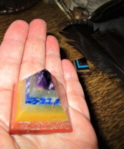 CHAKRA PYRAMID STONE w/ 7 Chakra Stones ~ Red Jasper, Aventurine, Golden Quartz, Amethyst ~ 30-40mm Size by Shambala Shop 28 71Y5JUUooML