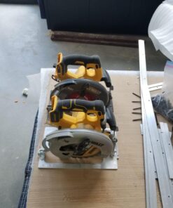 DEWALT 20V MAX 7-1/4-Inch Circular Saw with Brake, Tool Only, Cordless (DCS570B) Circular Saw Only 47 71YDb6AeDQL