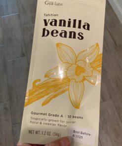 10 Tahitian Vanilla Beans for making Vanilla Extract - Grade A Vanilla Beans for Baking - 5-7 Inches (12 to 15 CM) long Vanilla Pods, Caviar Rich, Flavorful Fresh Vanilla Bean Pods by Gya Labs 1.2 Ounce (Pack of 1) 14 71YL5u1yCjL