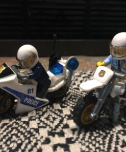 LEGO City Police Tow Truck Trouble 60137 Building Toy (144 Pieces) (Discontinued by Manufacturer) 22 71YR4bn0xL