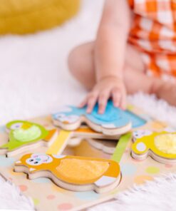 Melissa & Doug First Play Wooden Touch and Feel Puzzle Peek-a-Boo Pets With Mirror 19 71YR7l6fiEL