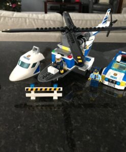 LEGO City Police High-Speed Chase 60138 Building Toy with Cop Car, Police Helicopter, and Getaway Sports Car (294 Pieces) 41 71YXCPzu97L