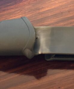 Morakniv Companion Fixed Blade Outdoor Knife with Sandvik Stainless Steel Blade, 4.1-Inch, Military Green 40 71YYmHLds2L