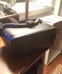 Samsung SM-R323NBKAXAR Gear Virtual Reality 2016 for Galaxy S7, Galaxy S7 edge, Galaxy Note5, Galaxy S6, Galaxy S6 edge, Galaxy S6 edge+ (International Version, No Warranty) - Black Headset Only (International Version) 13 71YaxJnP9YL