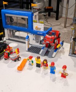 LEGO City Town 60097 City Square Building Kit 49 71YbIeIJlWL