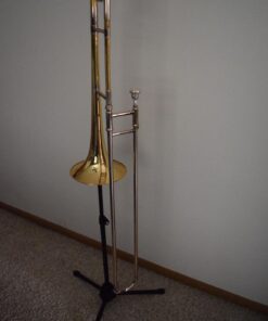 K&M - Konig & Meyer 14985.000.55 Trombone Stand - Industry Standard Fits Trombones and Marching Baritone Horns - Sturdy Folding Leg Base - Professional Grade for all Musicians - German Made - Black Regular Stand 19 71YczSYRr1L