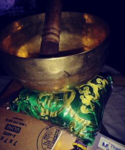 6-Inch Handmade Tibetan Singing Bowl ~ Superb B Crown Chakra Balancing ~ Best use for Meditation, Sound Healing, Cleansing, Mindfulness & Relaxation ~ Cushion & Sueded Leather wooden Mallet included 33 71Z8zv0GlXL