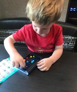 SmartGames IQ Fit - a fun 3D travel game for ages 6-adult featuring 120 challenges 16 71ZsRqpMfgL