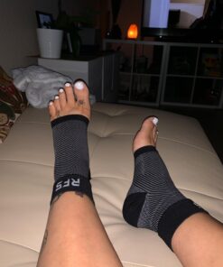 Run Forever Sports Plantar Fasciitis Compression Socks | Foot & Ankle Brace for Women & Men | Toeless Ankle Compression Sleeve for Ankle Support, Plantar Fasciitis, Night Splint, Arch & Achilles Tendonitis Relief Medium Black 35 71ZtIii2weL